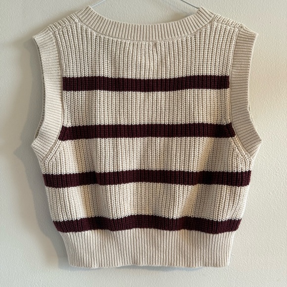 Sincerely Jules Cream Striped V-Neck Sweater Vest - Picture 5 of 7